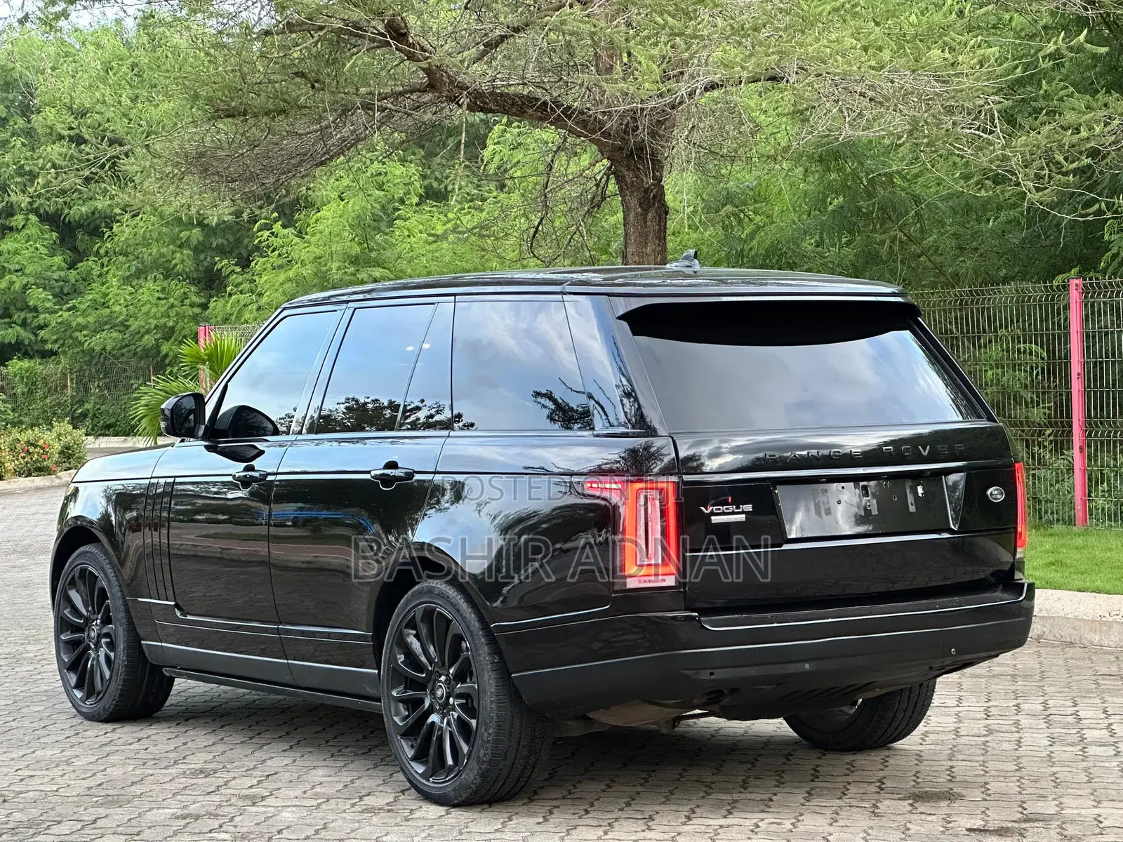 Land Rover Range Rover Vogue 2015 Matt Black