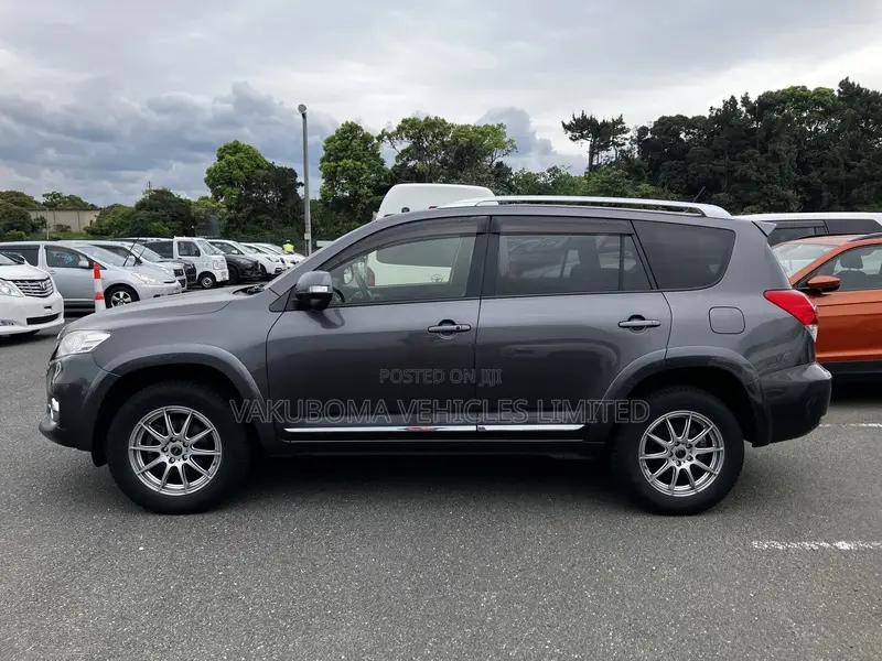 Toyota Vanguard 2013 Gray