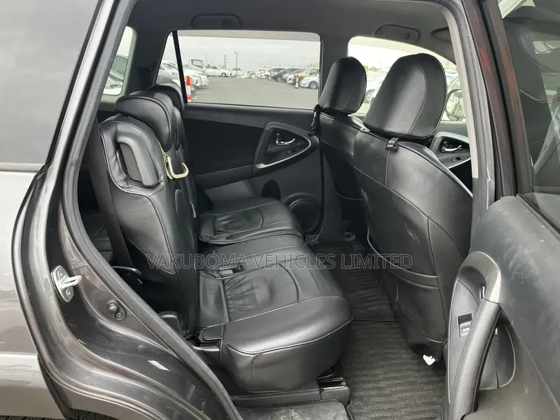 Toyota Vanguard 2013 Gray