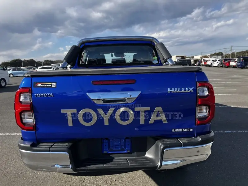 Toyota Hilux 2018 Blue