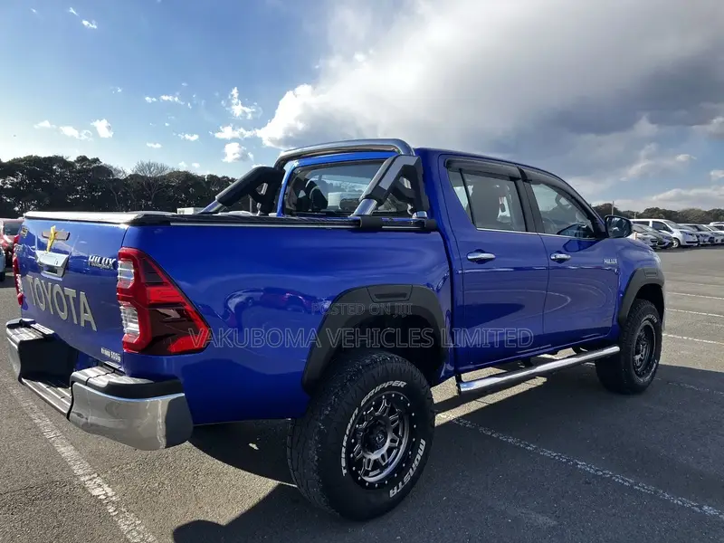 Toyota Hilux 2018 Blue