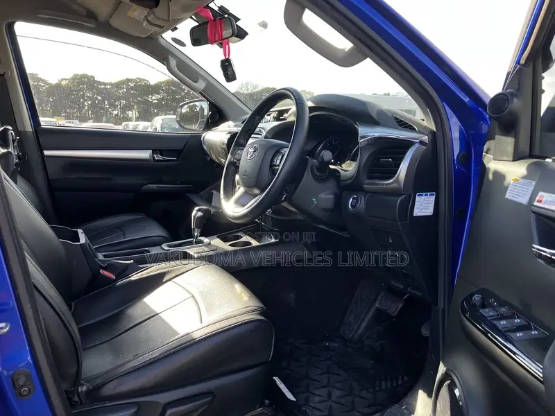Toyota Hilux 2018 Blue