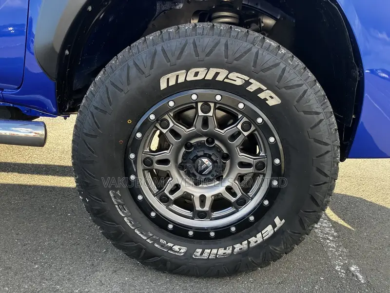 Toyota Hilux 2018 Blue