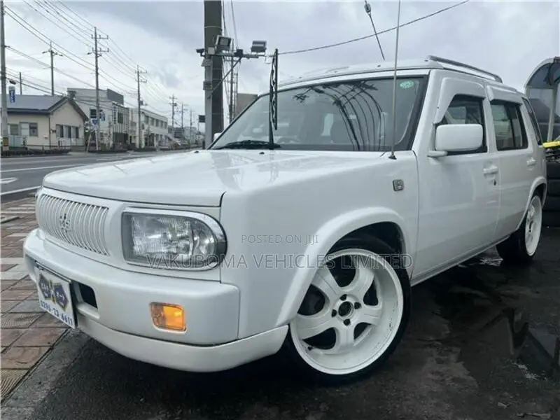 Nissan Rasheen Automatic 1995 White