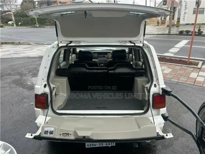 Nissan Rasheen Automatic 1995 White