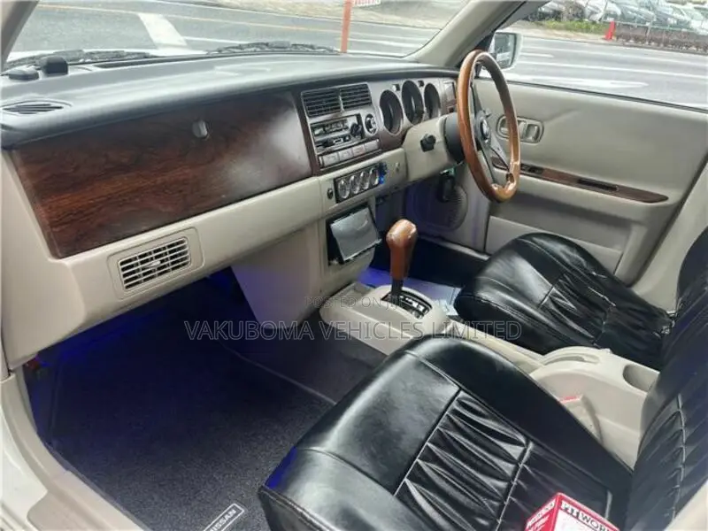 Nissan Rasheen Automatic 1995 White