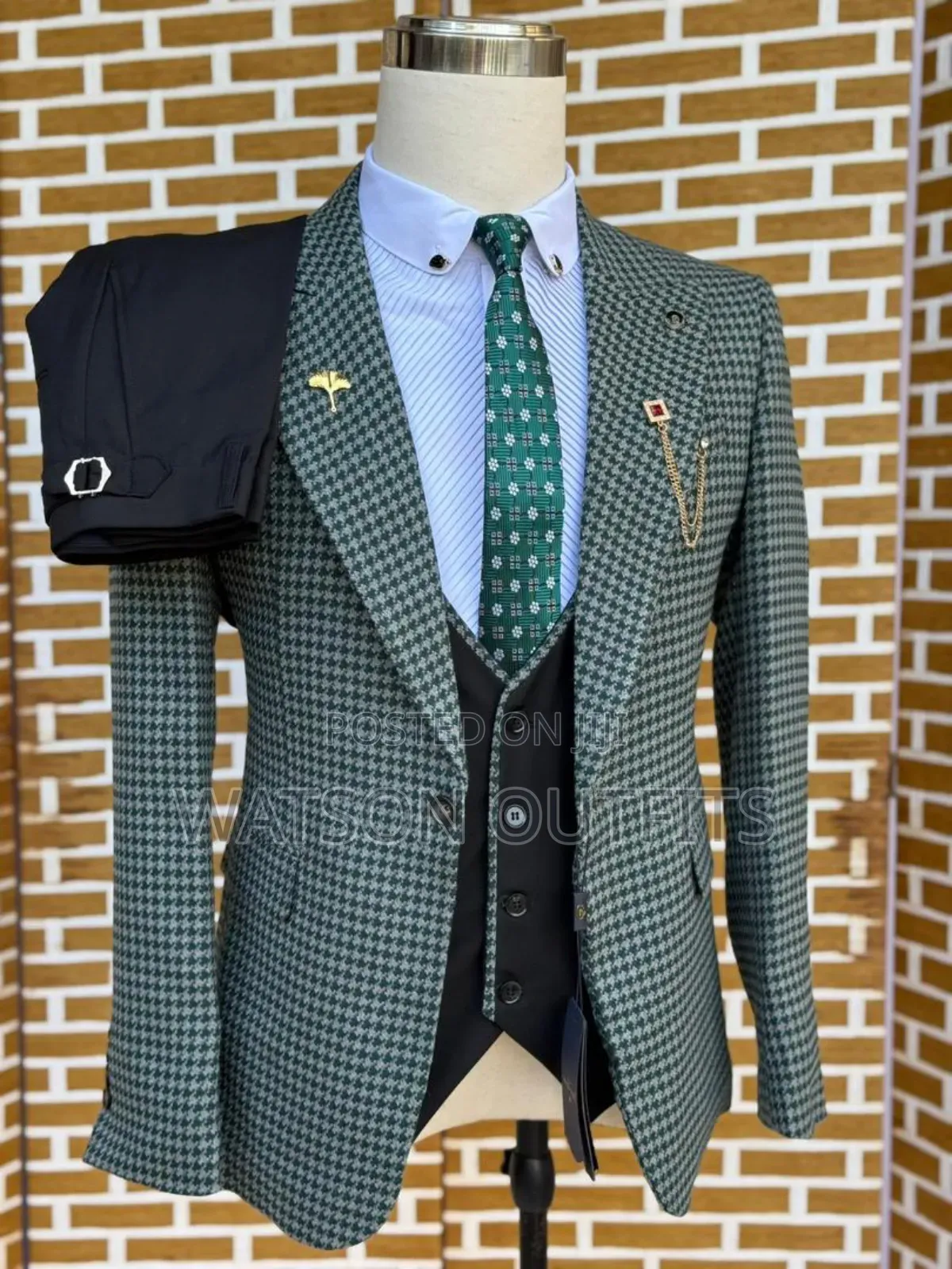 Suti Totally Smart and Classic