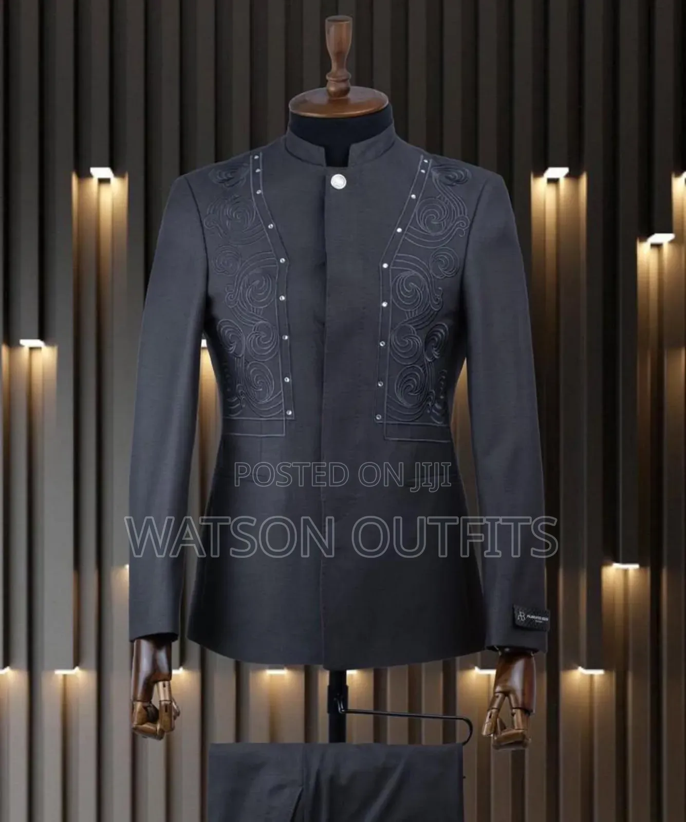 Suti Totally Smart and Classic