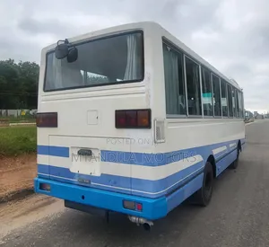 Hino Dutro 2011 White