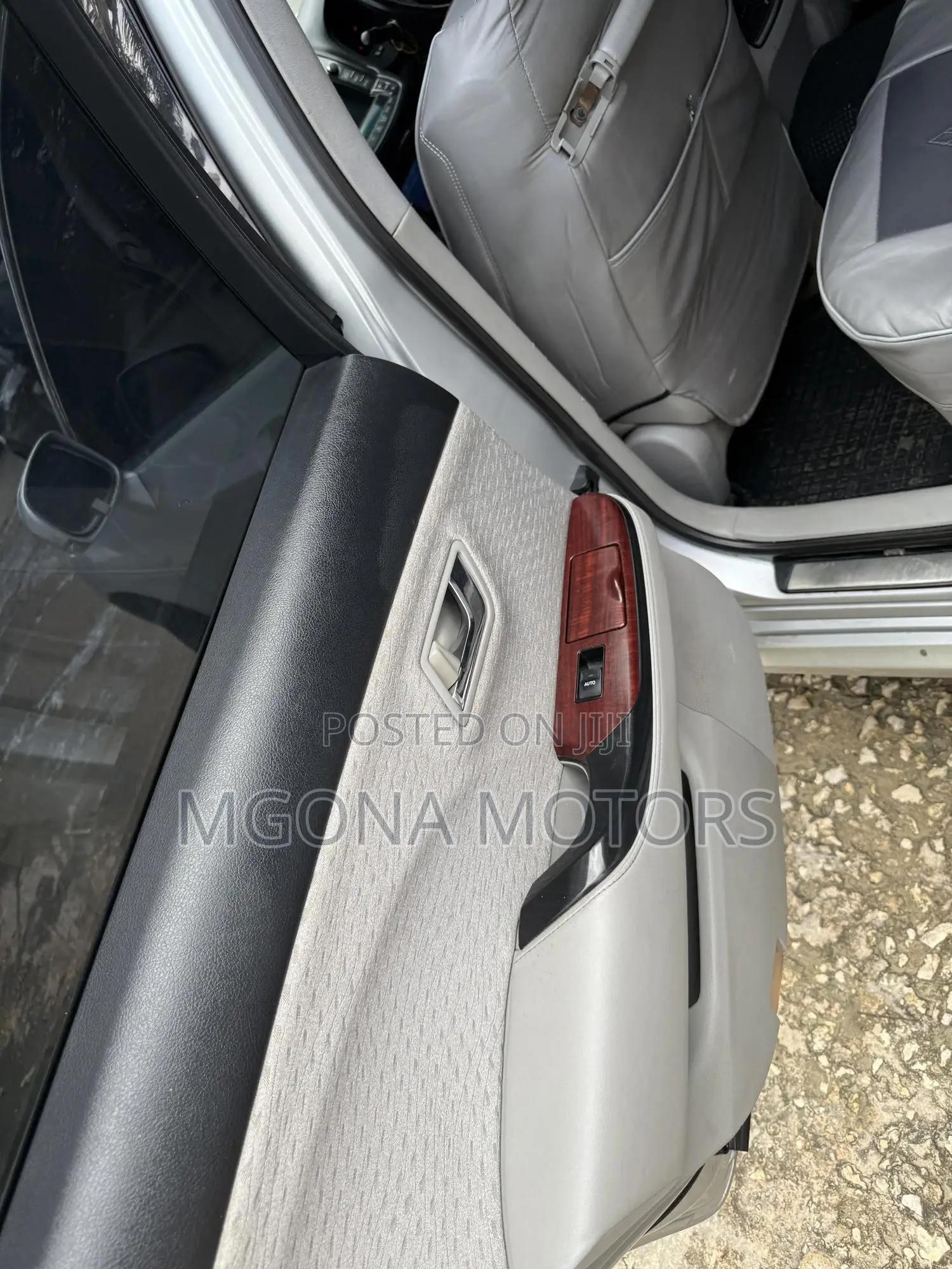 Toyota Crown 2009 Silver
