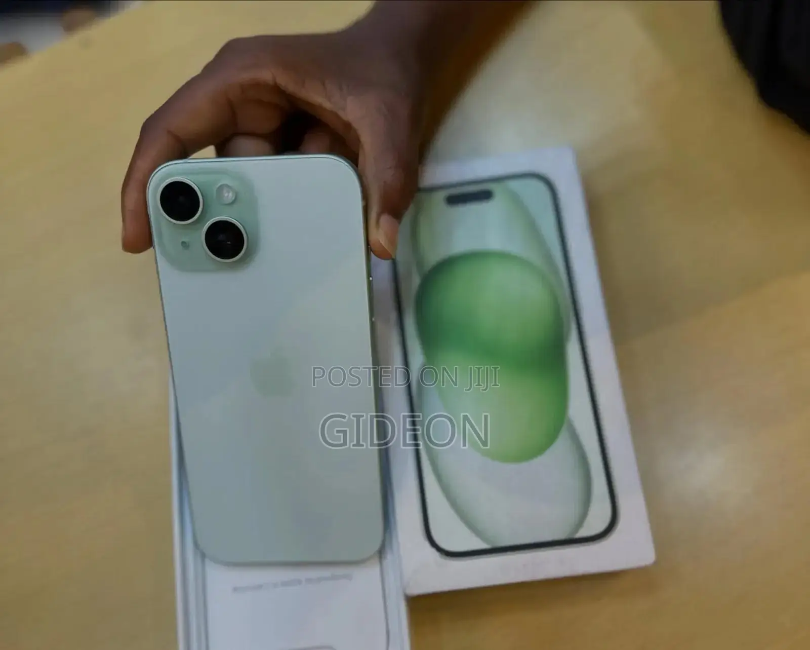 New Apple iPhone 15 256 GB Green