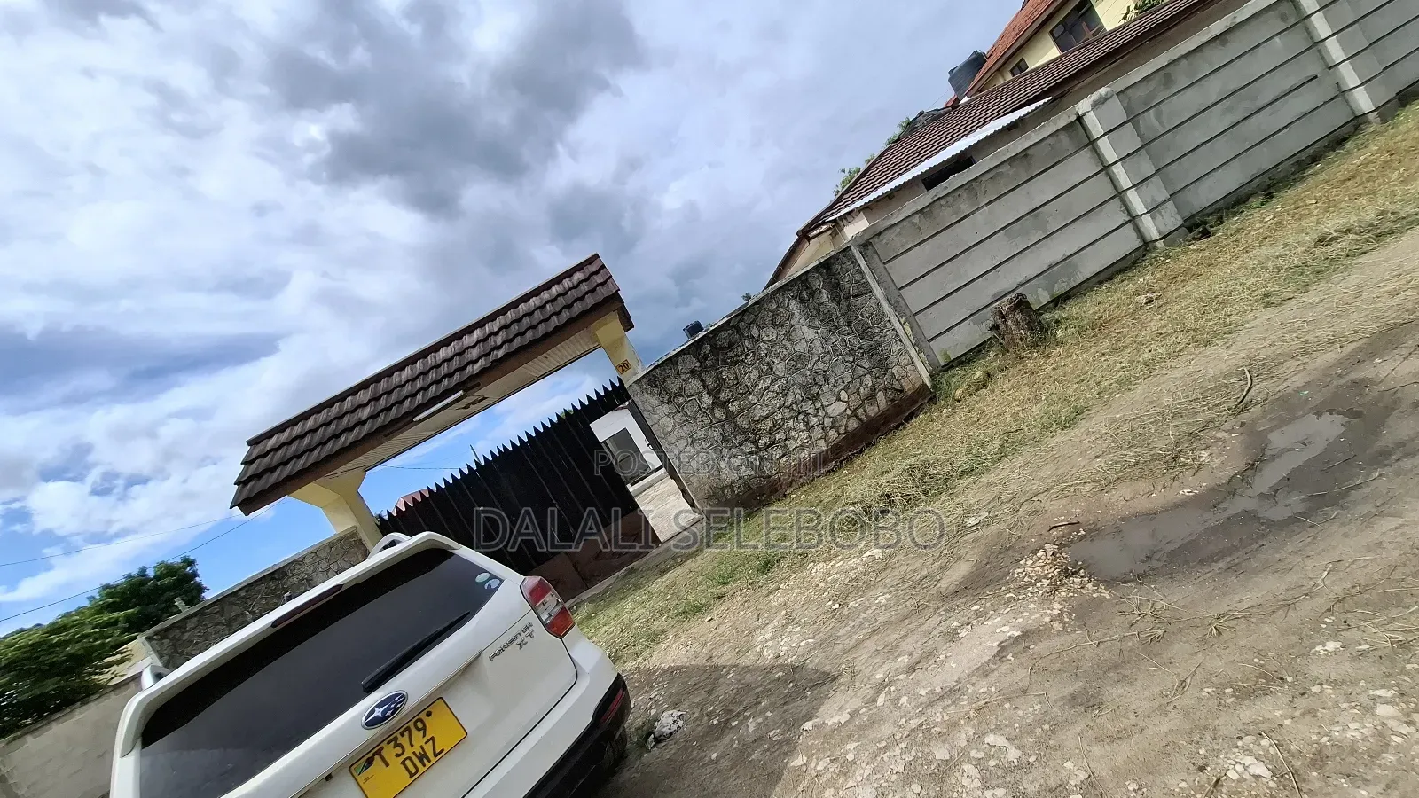 6bdrm Bungalow in Kijitonyama for sale