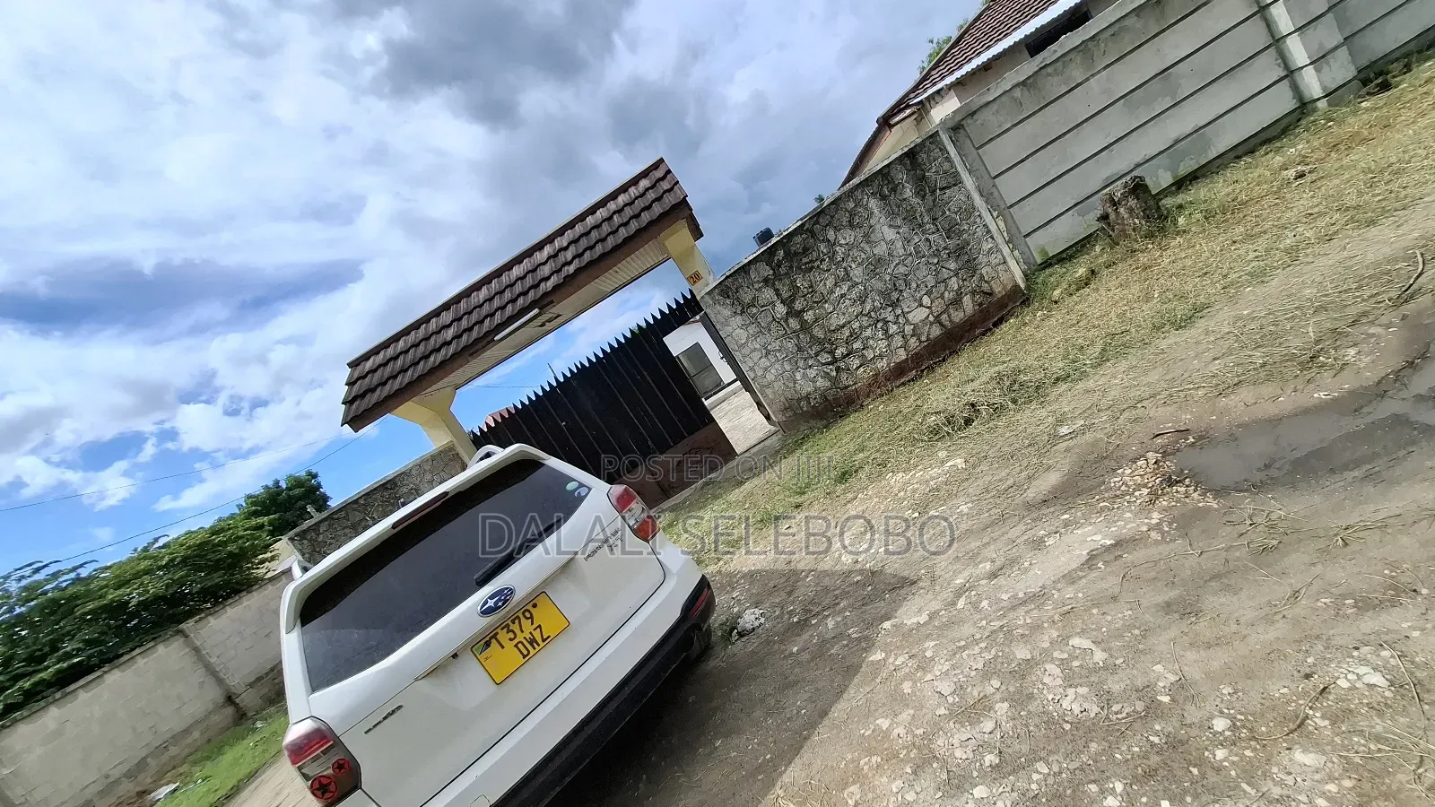 6bdrm Bungalow in Kijitonyama for sale