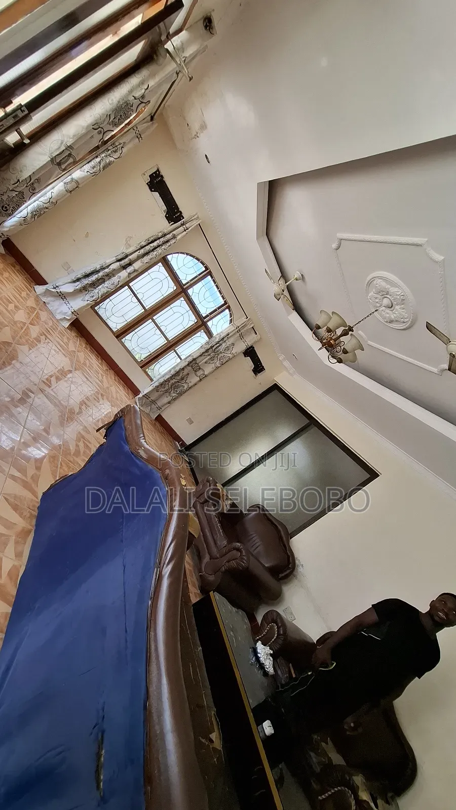 6bdrm Bungalow in Kijitonyama for sale