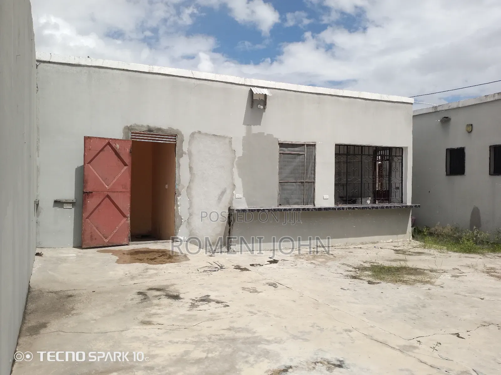 Gesti, Bar Na Ukumbi Inapangishwa Milion Moja Kapungu.
