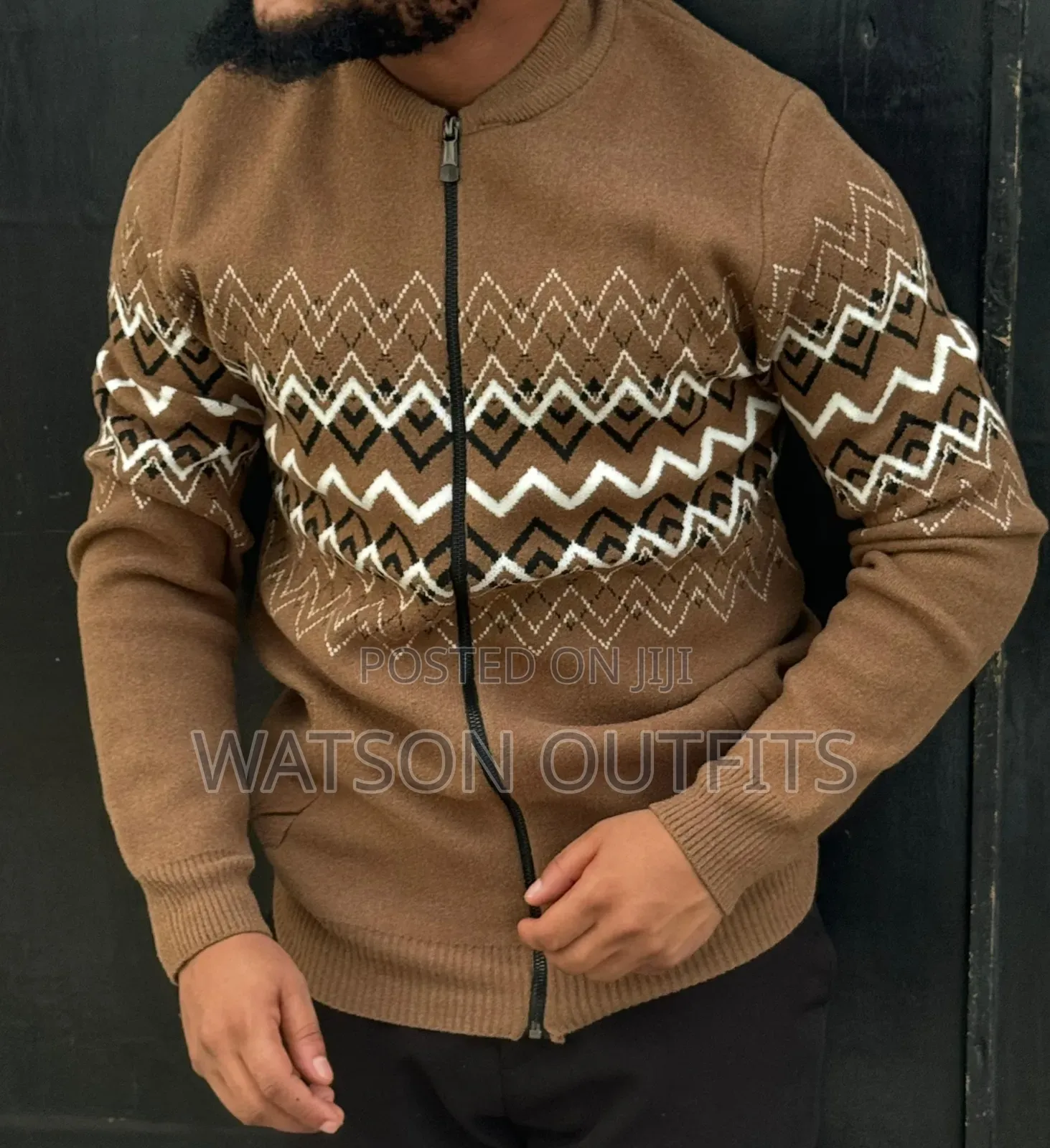 Masweta Makali Ya Mifuko Na Zip Completely Top