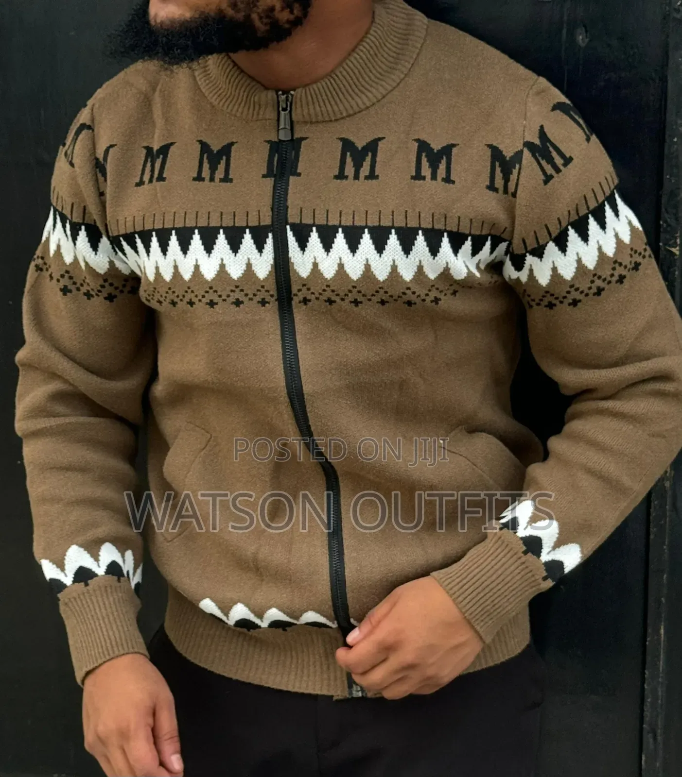 Masweta Makali Ya Mifuko Na Zip Completely Top