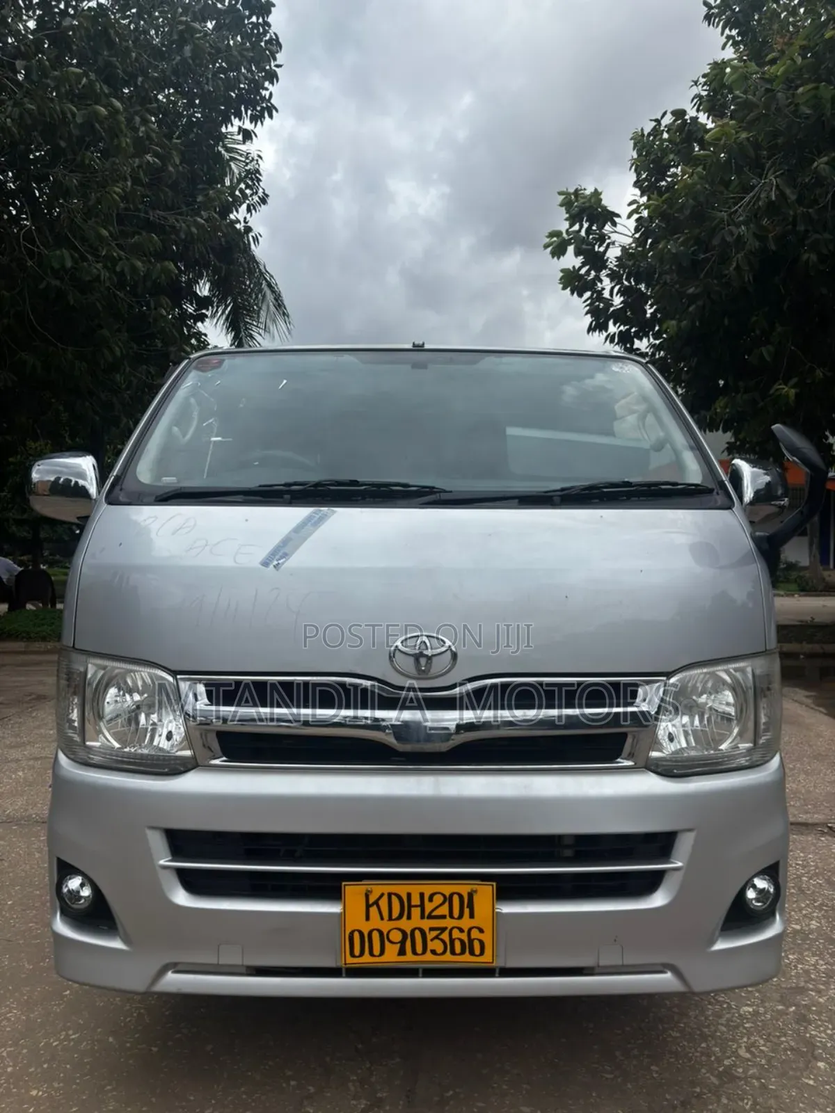 Toyota Quantum 2016 Silver