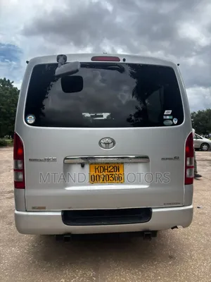 Toyota Quantum 2016 Silver