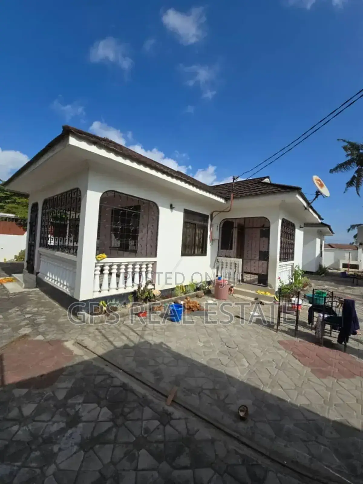 4bdrm House in Kinyerez Zimbili, Kinondoni for sale