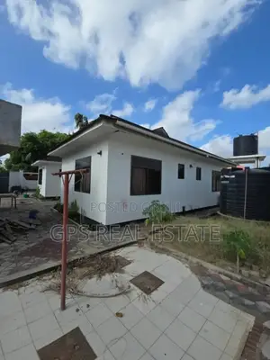 4bdrm House in Kinyerez Zimbili, Kinondoni for sale