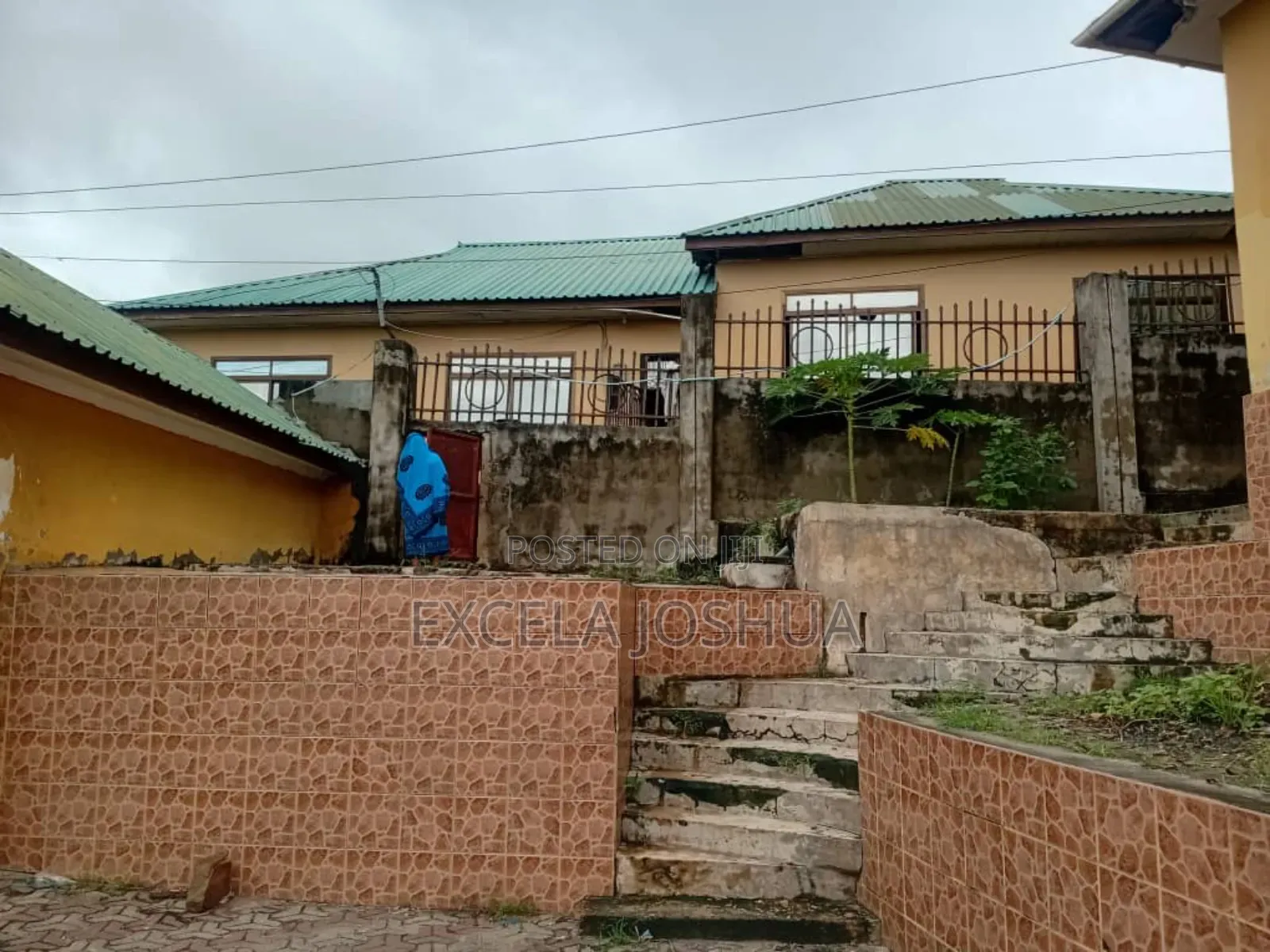 6bdrm Apartment in Excela Joshua, Mbezi for sale