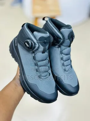 Viatu Vya Kisasa Mno Na Dominantly Pure Leather