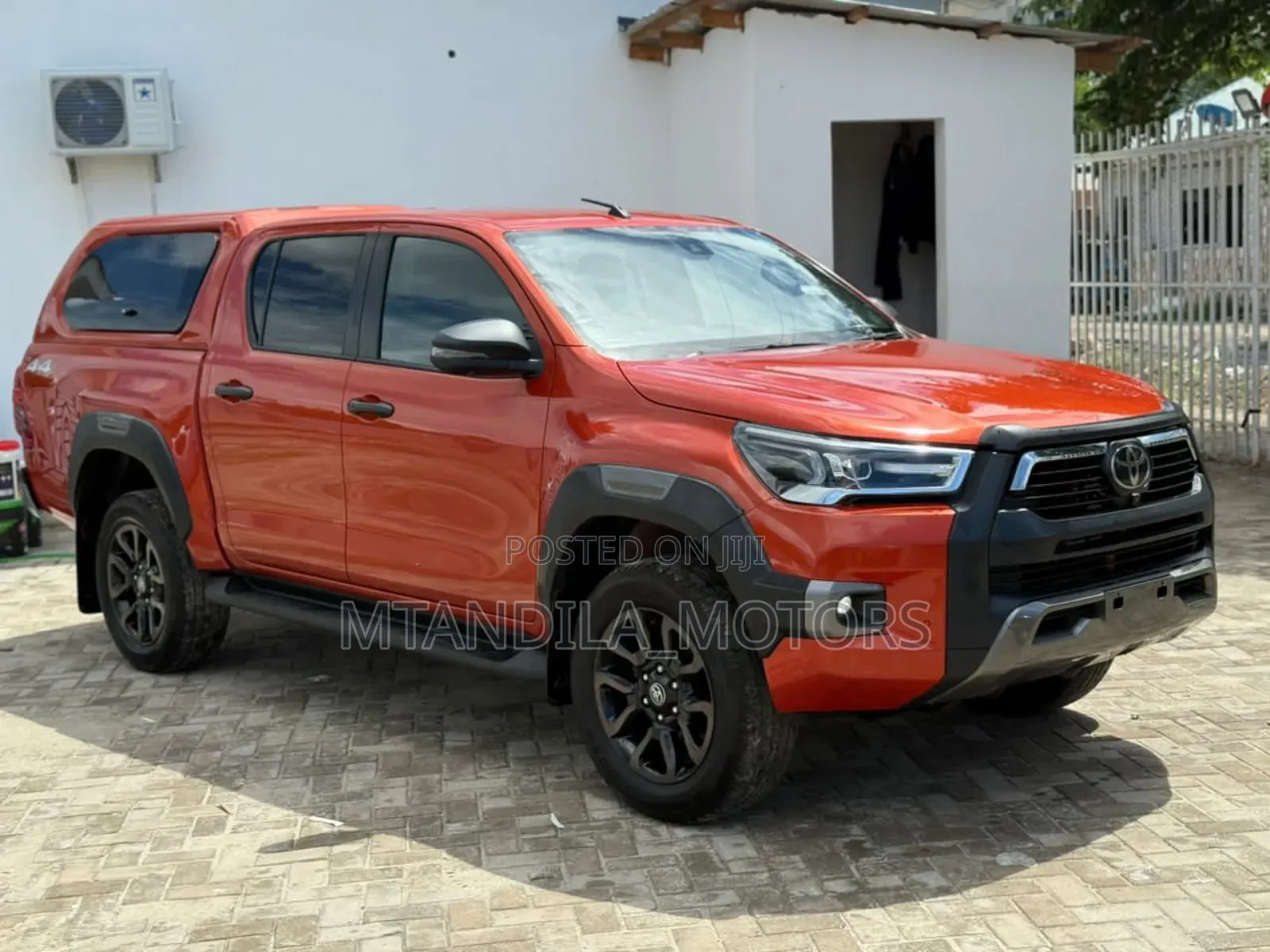 Toyota Hilux Revo Double Cab Deisel 2.4 AWD 2022 Orange