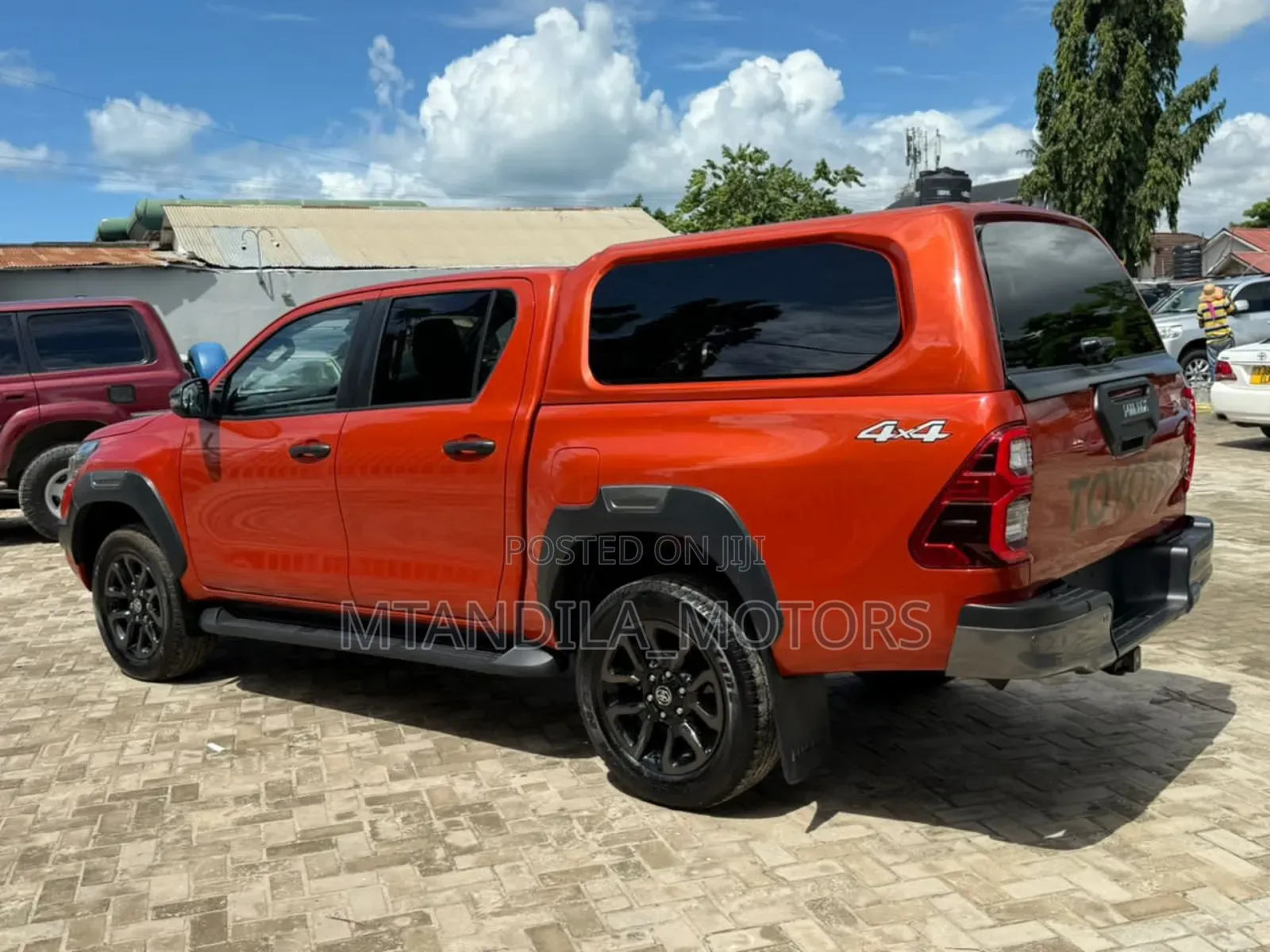Toyota Hilux Revo Double Cab Deisel 2.4 AWD 2022 Orange