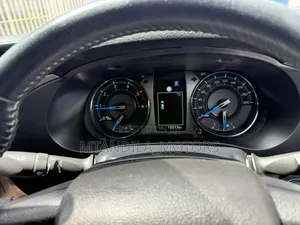 Toyota Hilux Revo Double Cab Deisel 2.4 AWD 2022 Orange