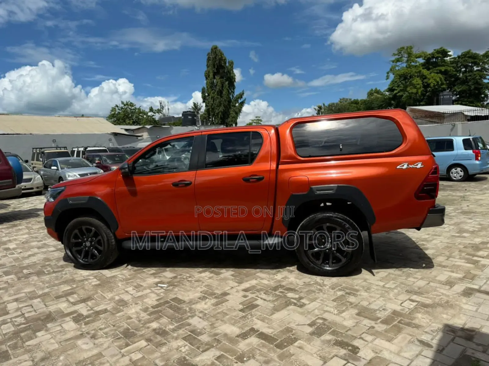 Toyota Hilux Revo Double Cab Deisel 2.4 AWD 2022 Orange