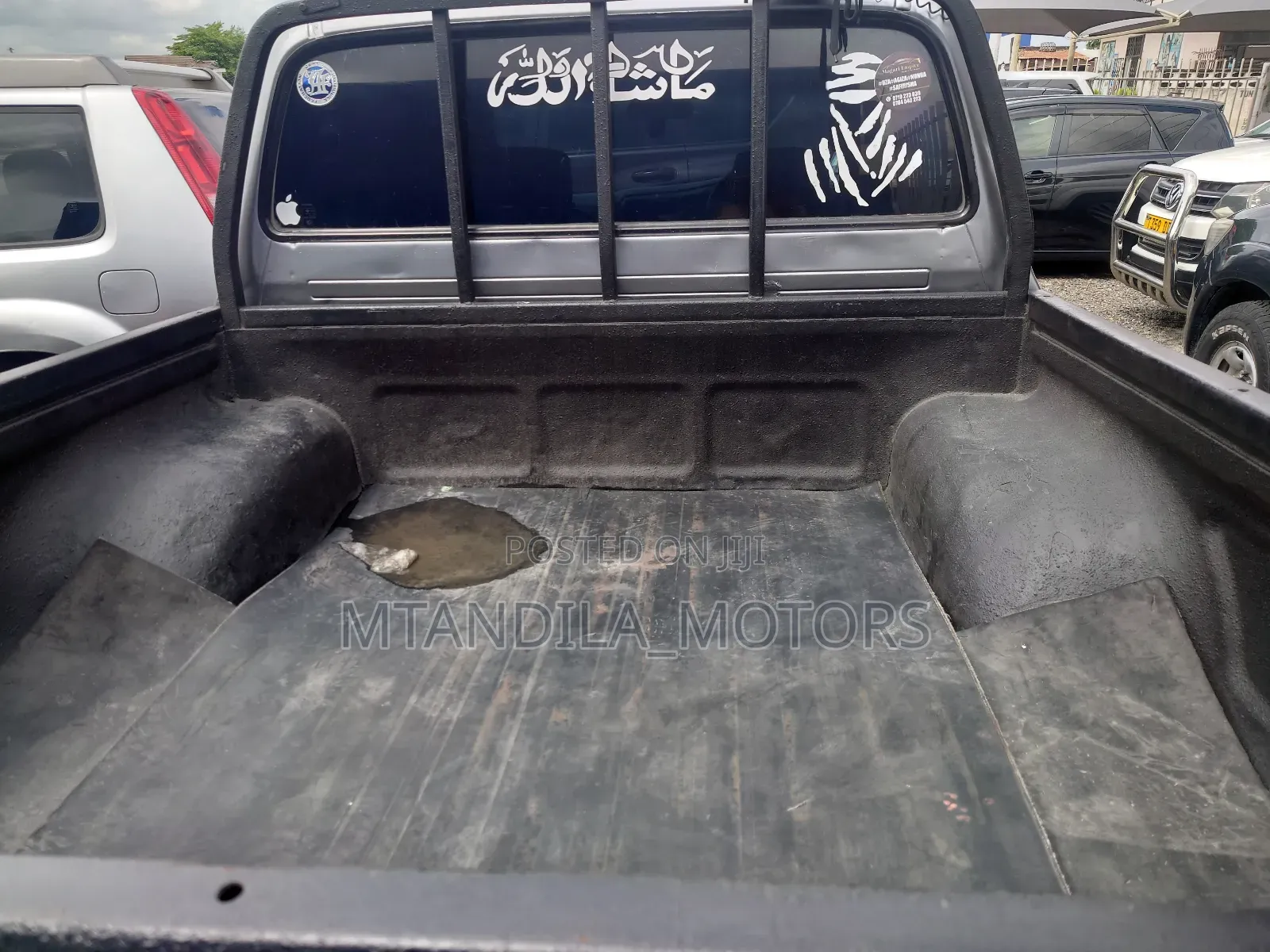 Toyota Hilux 2001 Gray