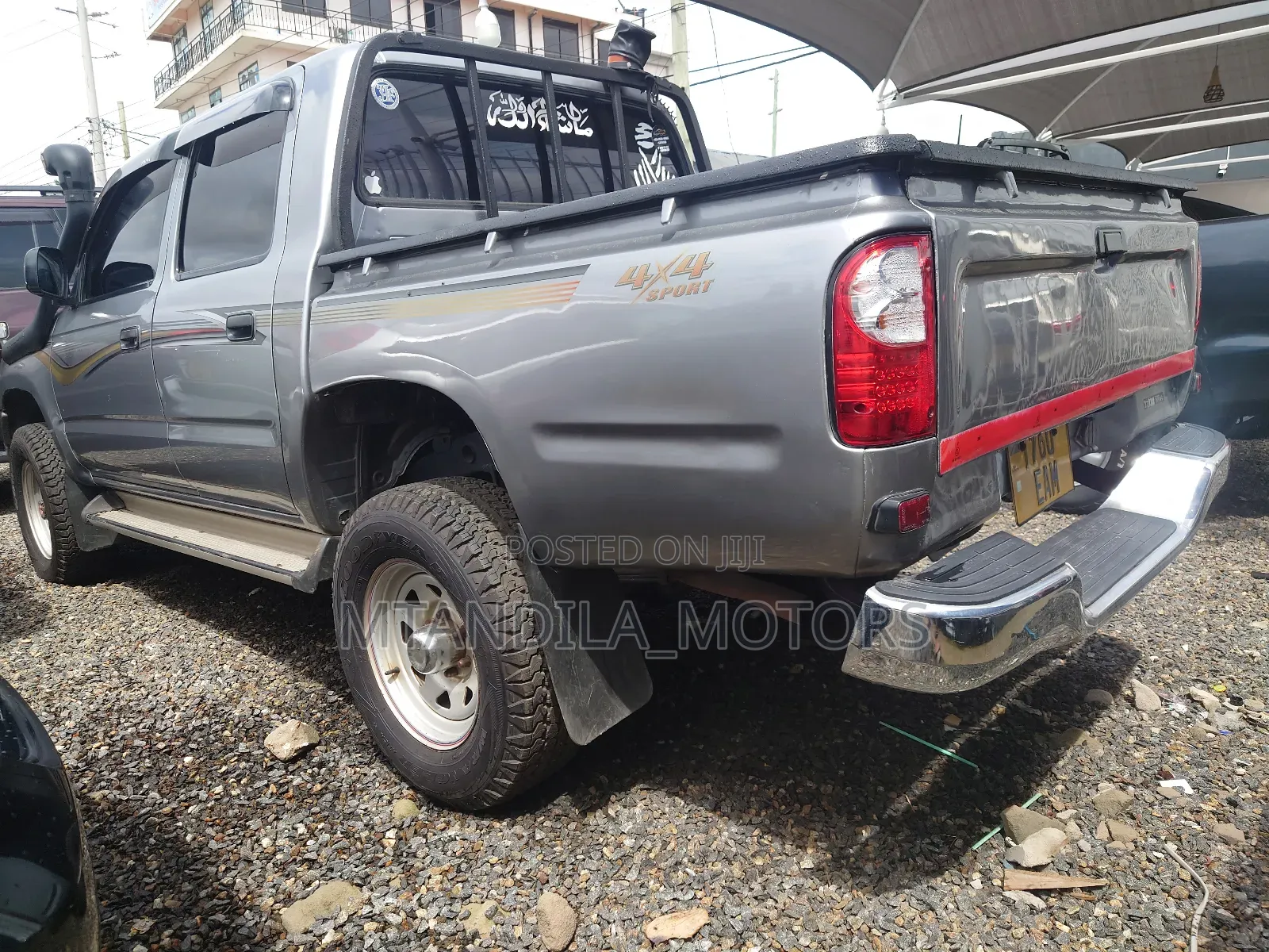 Toyota Hilux 2001 Gray