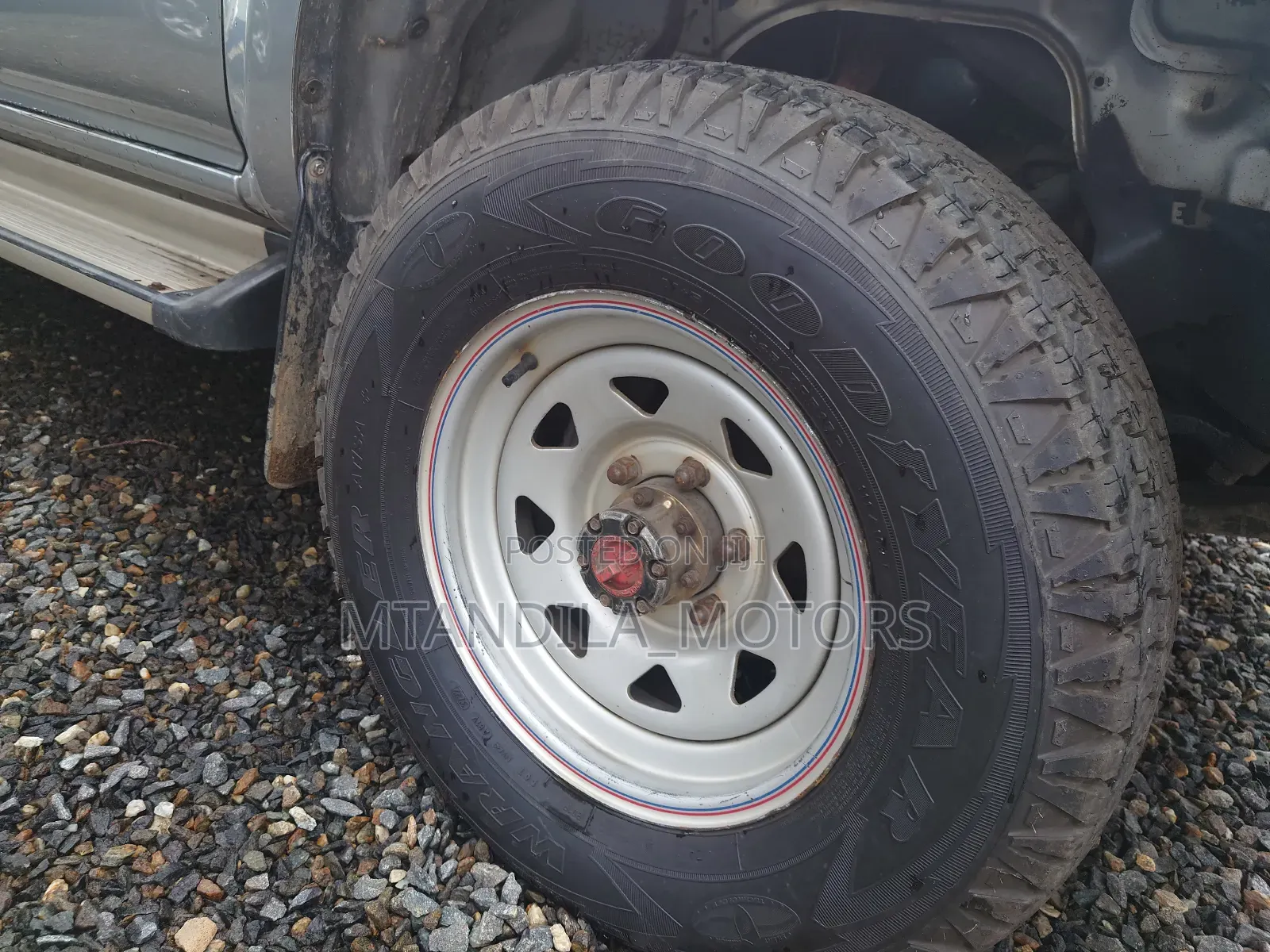 Toyota Hilux 2001 Gray