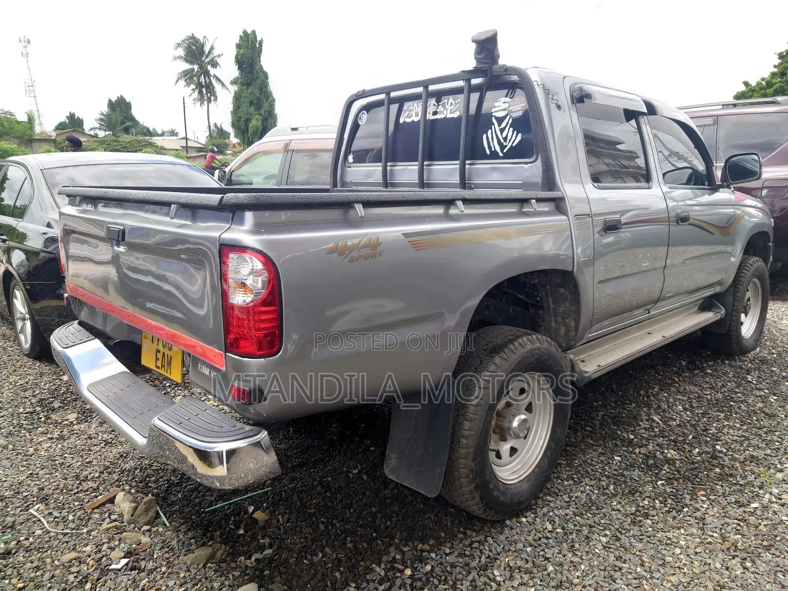 Toyota Hilux 2001 Gray