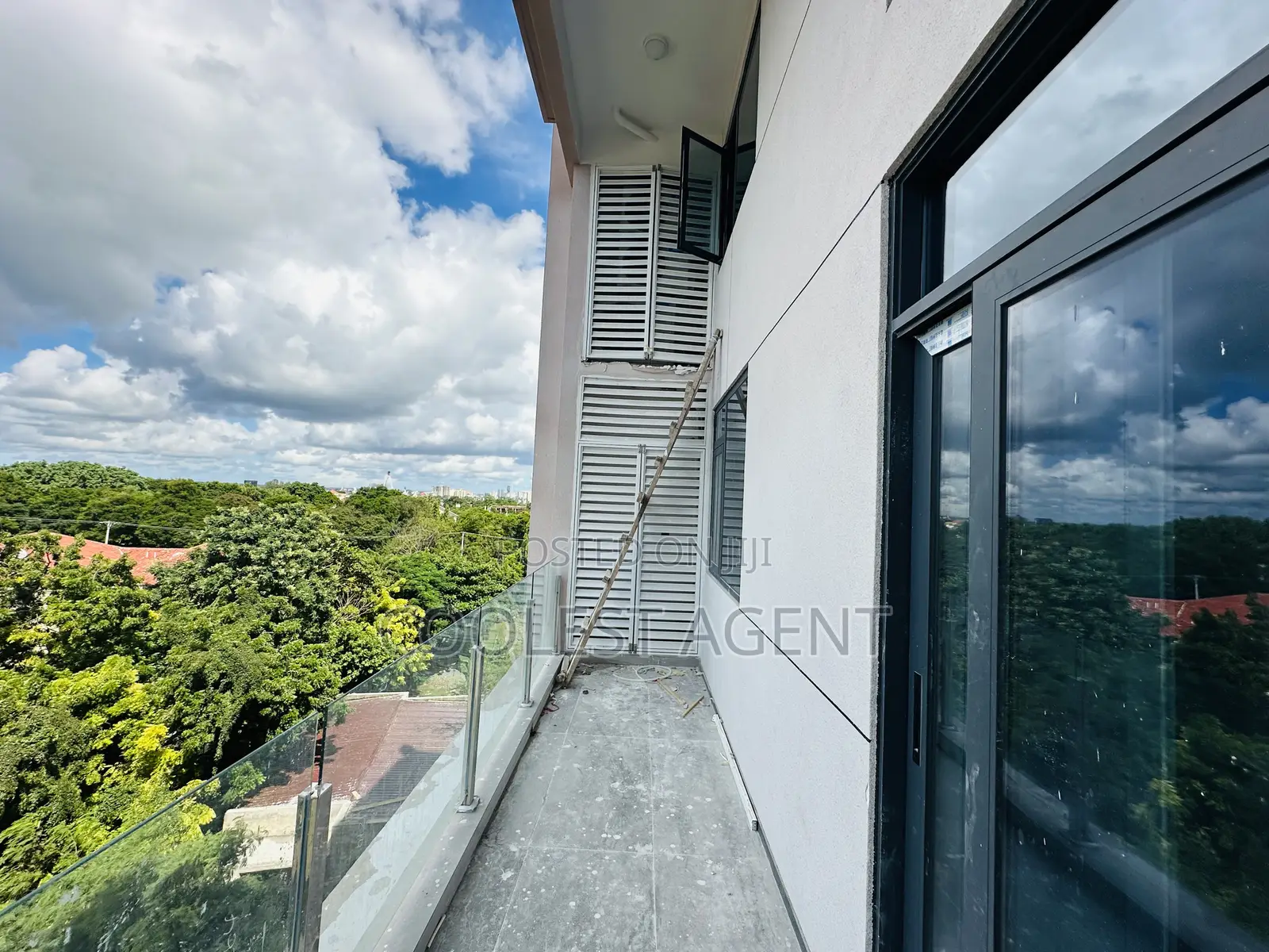 Furnished 3bdrm Apartment in Coolest Estate, Oyster Bay for rent