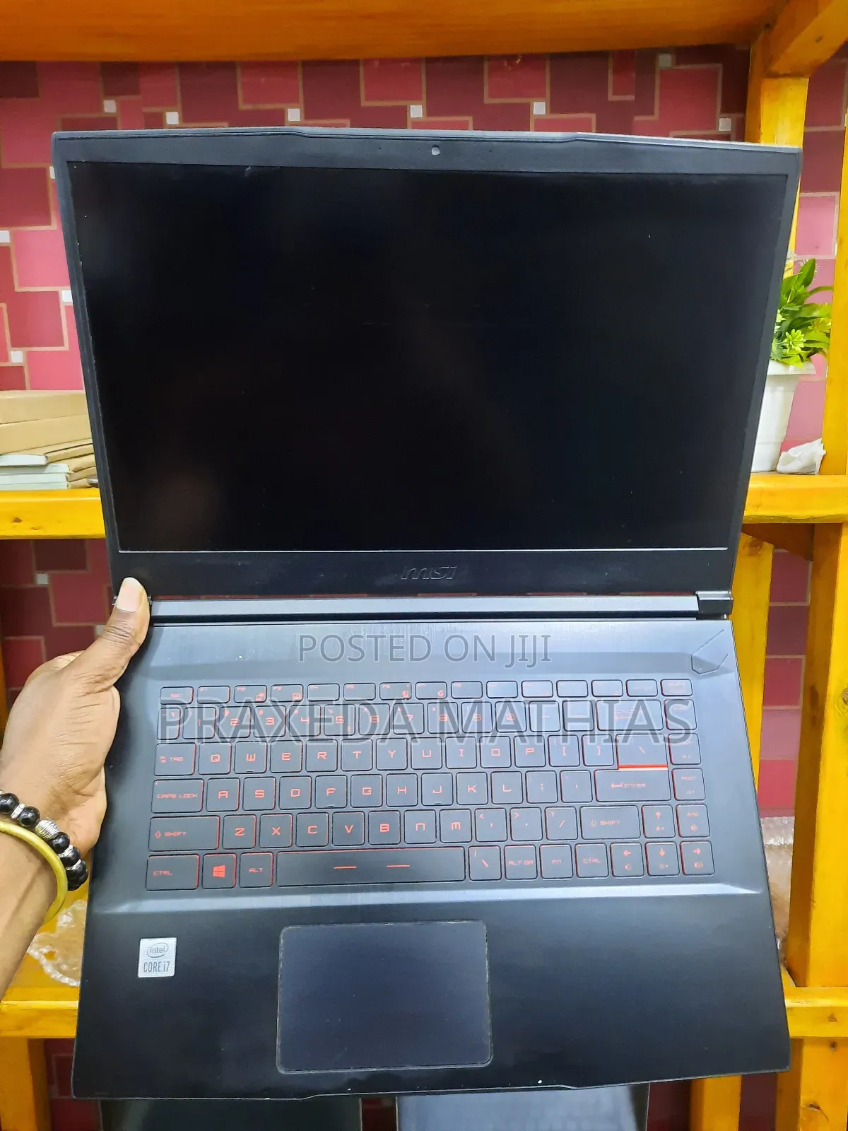 Laptop MSI GF65 Thin 10UE 16GB Intel Core I7 SSD 512GB