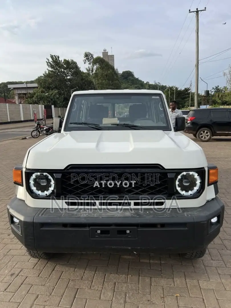 Toyota Land Cruiser 2015 White