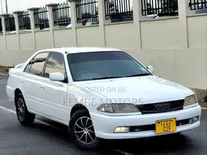Photo - Toyota Carina 2001 White