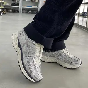 Nike Zoom Vomero 5