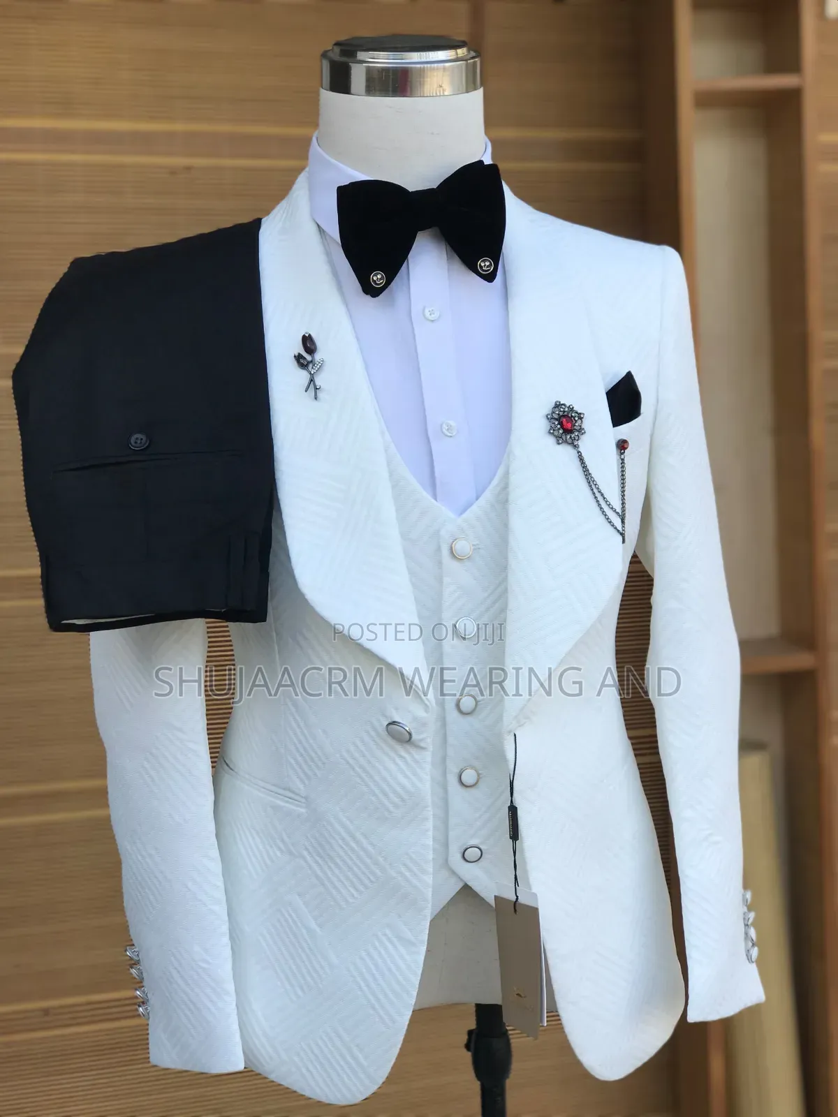 Bei Chee/Promo Suits/New