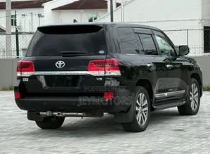 Toyota Land Cruiser 2016 Black