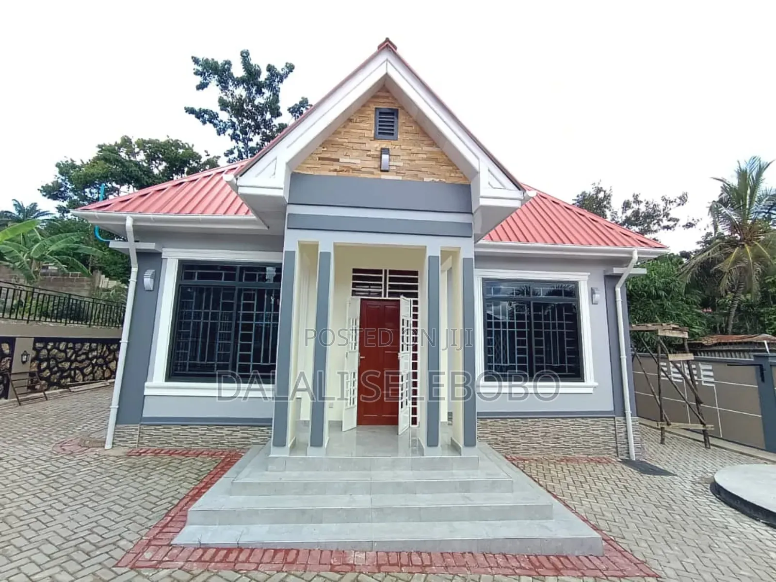 2bdrm Apartment in Kimara Stop Over for rent