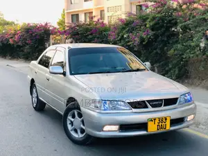 Photo - Toyota Carina 2001 Silver