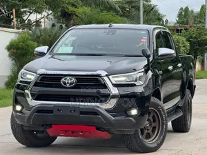 Toyota Hilux Revo Double Cab Deisel 2.4 RWD 2021 Black