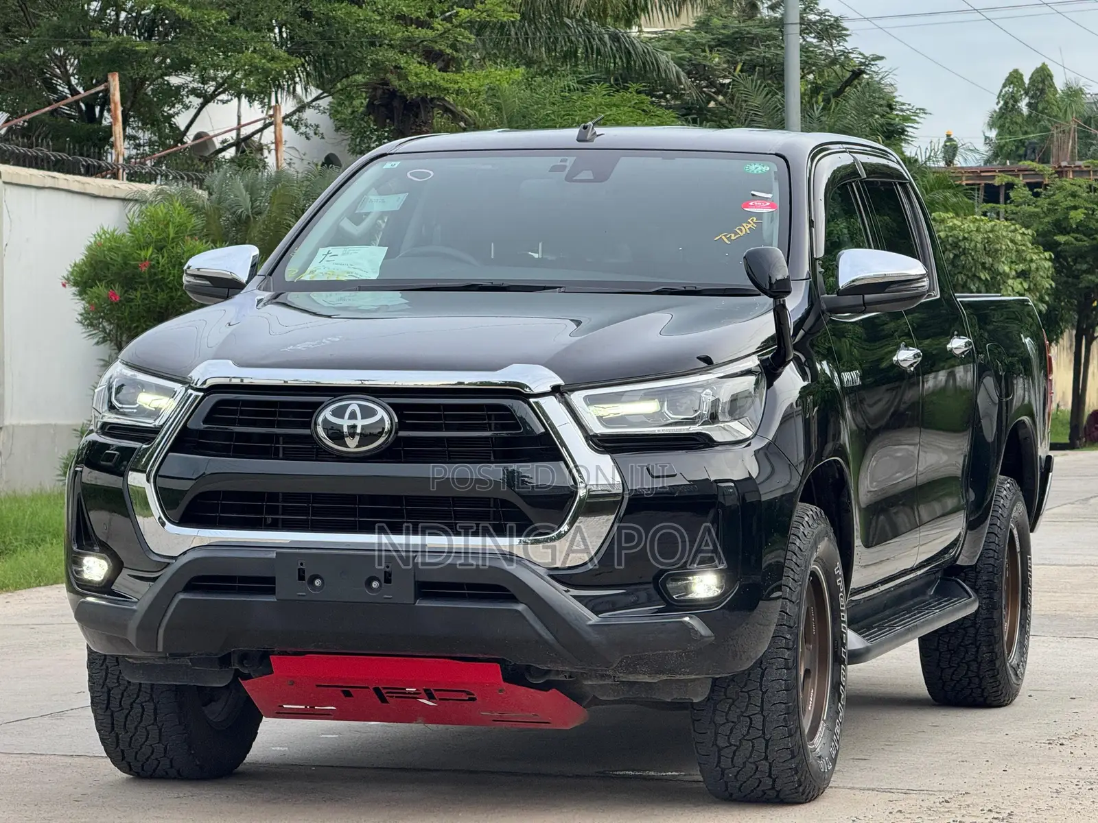 Toyota Hilux Revo Double Cab Deisel 2.4 RWD 2021 Black