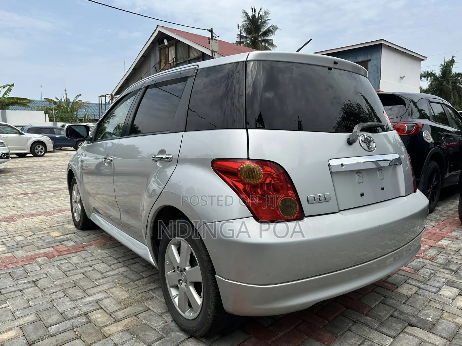 Toyota IST 2004 Silver