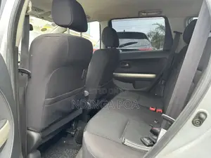 Toyota IST 2004 Silver