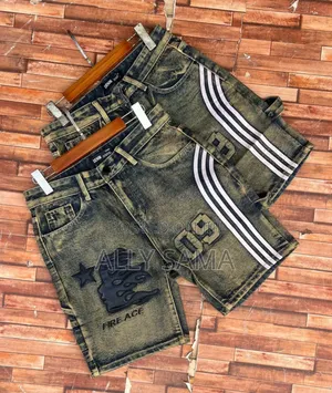 Men's Short Jeans Calture New Fashion in Town