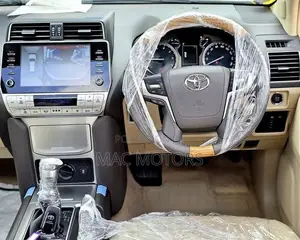 Toyota Land Cruiser Prado 2022 White